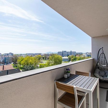 Flexible Selfcheckins 32 - Zagreb - Garage - Electric Vehicle Ccharger - Big Loggia - New - Apartments Repinc 32 Exterior foto