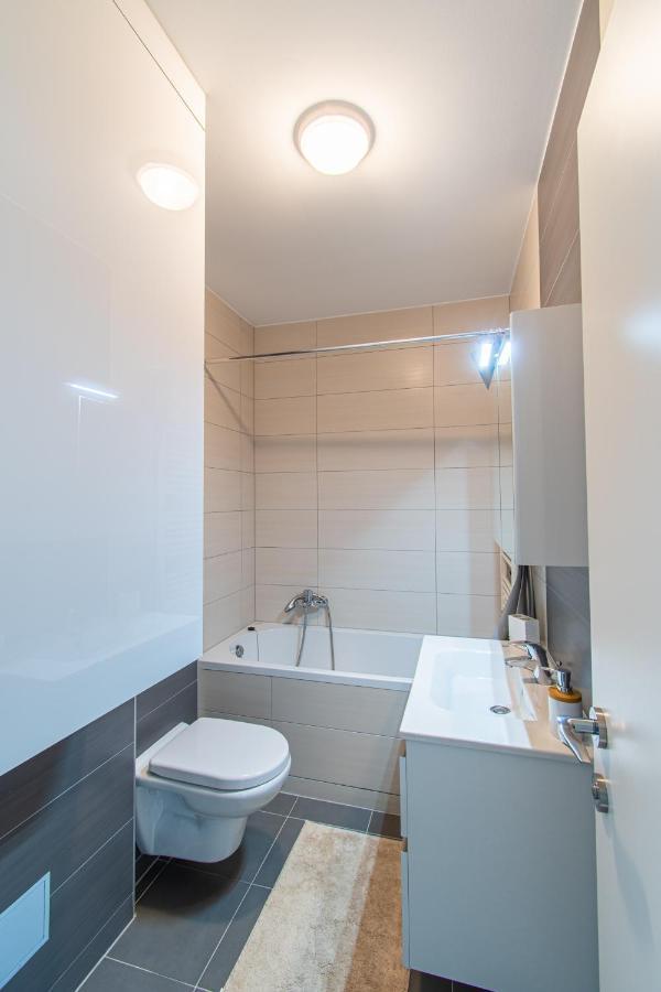 Flexible Selfcheckins 32 - Zagreb - Garage - Electric Vehicle Ccharger - Big Loggia - New - Apartments Repinc 32 Exterior foto