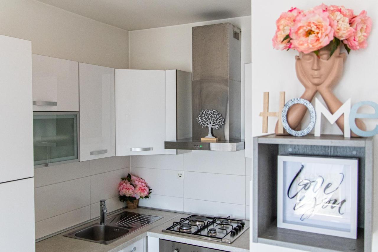 Flexible Selfcheckins 32 - Zagreb - Garage - Electric Vehicle Ccharger - Big Loggia - New - Apartments Repinc 32 Exterior foto