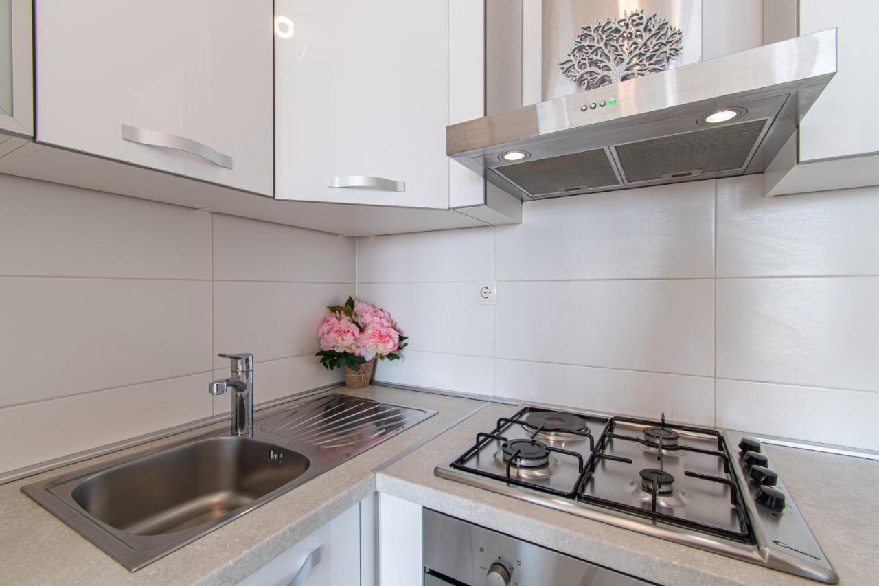 Flexible Selfcheckins 32 - Zagreb - Garage - Electric Vehicle Ccharger - Big Loggia - New - Apartments Repinc 32 Exterior foto